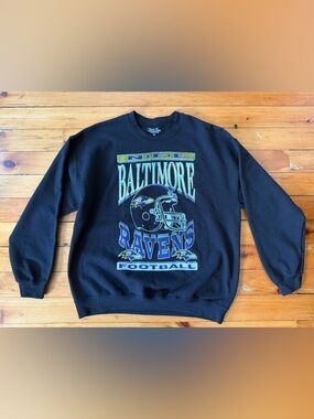 Junk food Clothing BALTIMORE RAVENS HELMET FLEA MARKET CREW FLEECE Large.